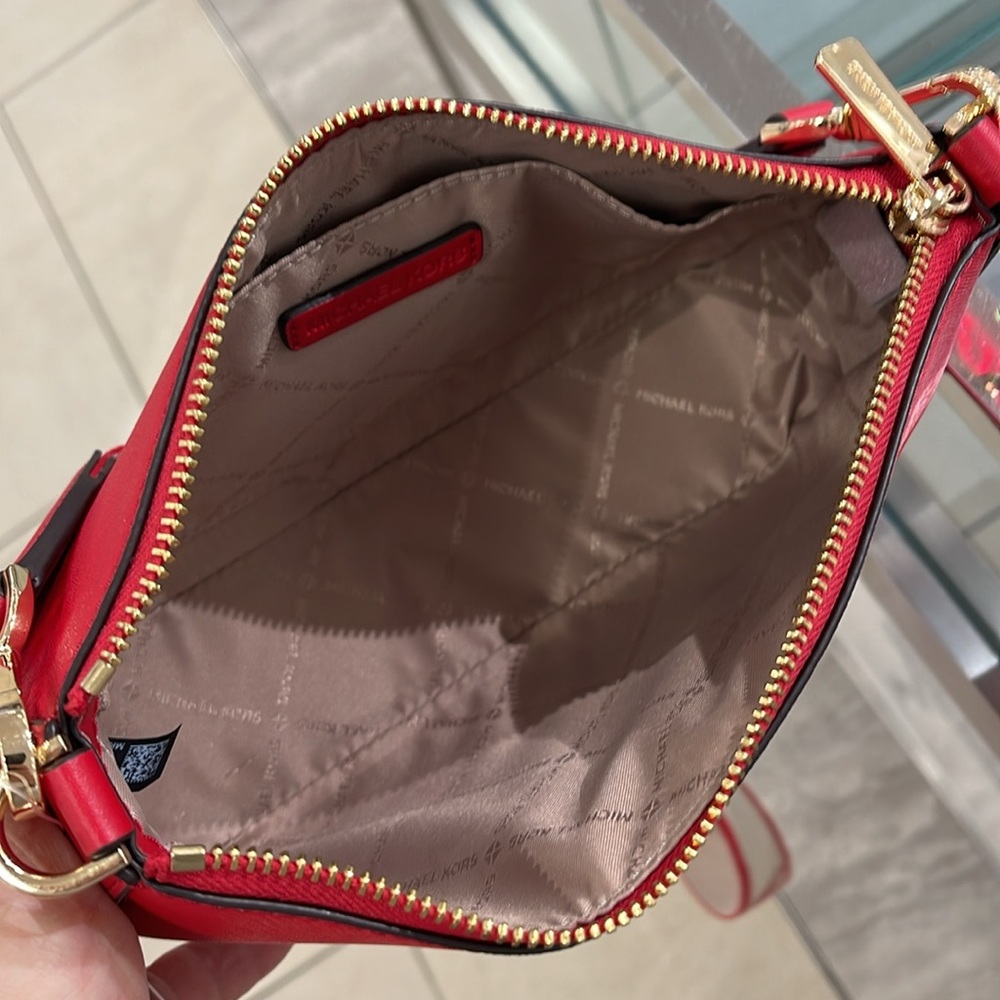 MICHAEL KORS JET SET TRAVEL SMALL SHOULDER CROSSBODY WITH TECH ATTCH AIRPOD  MK - Picture 8 of 16